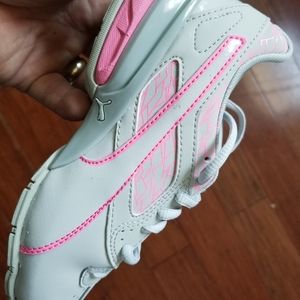 New puma Tazon 6 Fracture little girls 2c Shoes